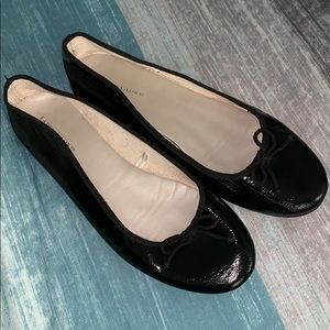 Women’s Flats